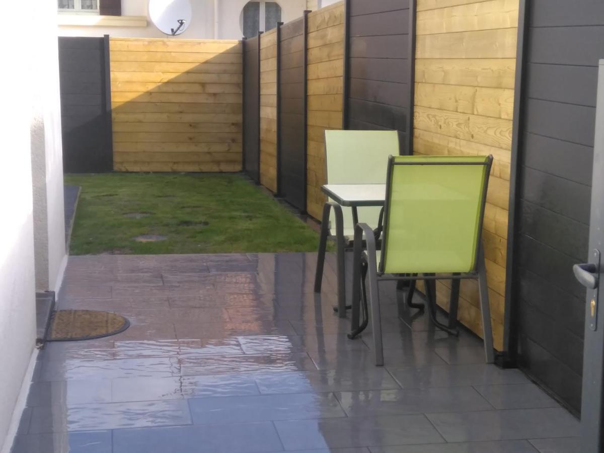 Le Petit Poucet Villa La Bourboule Exteriör bild