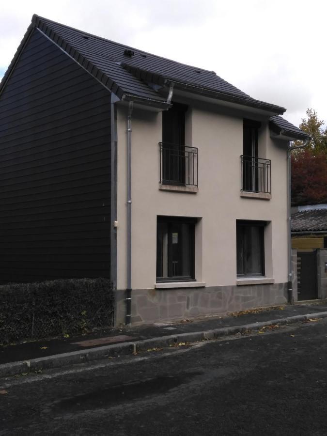 Le Petit Poucet Villa La Bourboule Exteriör bild